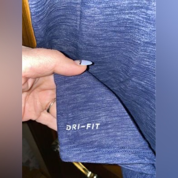 Indiana Pacers V-neck Driffit Graphic T-shirt Size Large NBA Indianapolis Nike - Picture 4 of 5